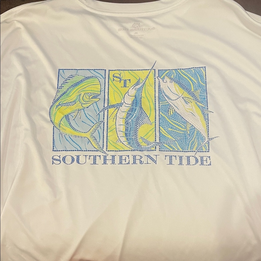 Southern Tide White Tee with Fish Graphic